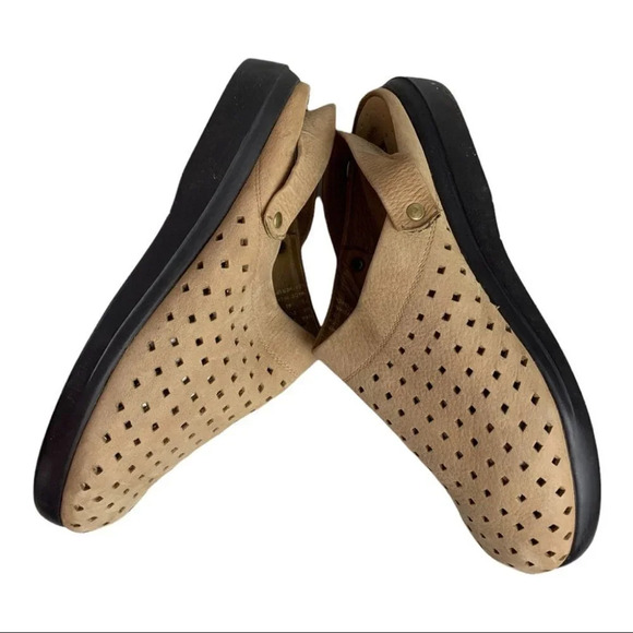 Propet Leather Slip On Comfort Shoes Laser Cut Size 9.5 EUR 40 - Picture 8 of 11